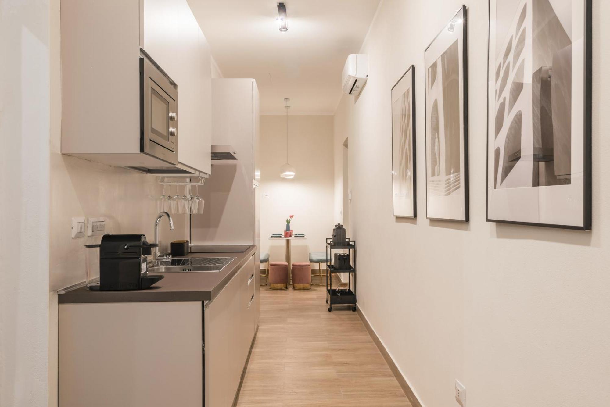 C3 Top Class Apartment, 2 Camere Da Letto, 2 Bagni, Giardino Distante 15 Minuti A Piedi Da Fontana Di Trevi Rome Exterior photo